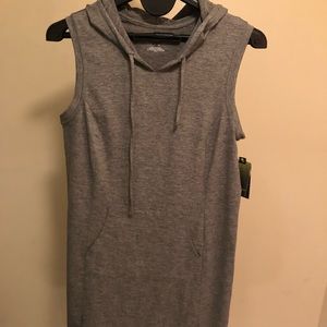 Women’s sleeveless hoodie dress